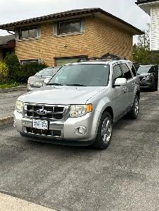 2011 Ford Escape 3.0L V6 - Photo 2