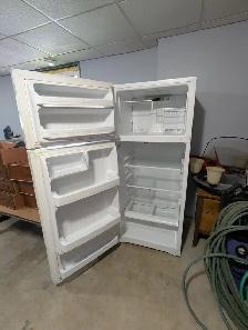 Refrigerator - Photo 2