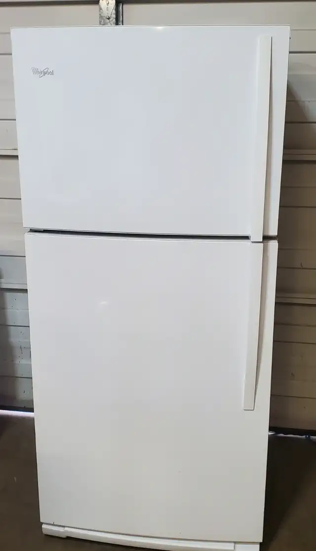 Whirlpool mid size fridge - Very good condition, clean cold -