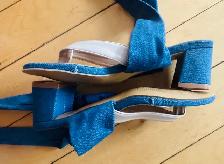 Sandales à talons neuves en denim – Jamais portées ! - Photo 6