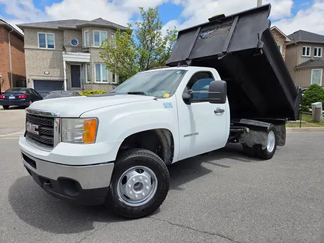 2013 GMC Sierra 3500HD 6.6L DURAMAX DIESEL-9' DUMP BOX-1 OWNER-C