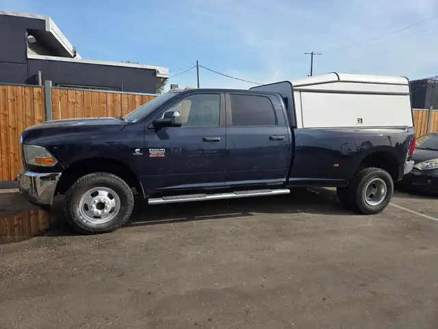 2012 Ram 3500 SLT 4WD 6.7L CUMMINS DIESEL-1 GOVT OWNER-CREW CAB!