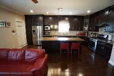 Spacious 3-Bedroom Family Home for Rent in Surrey - Photo 3