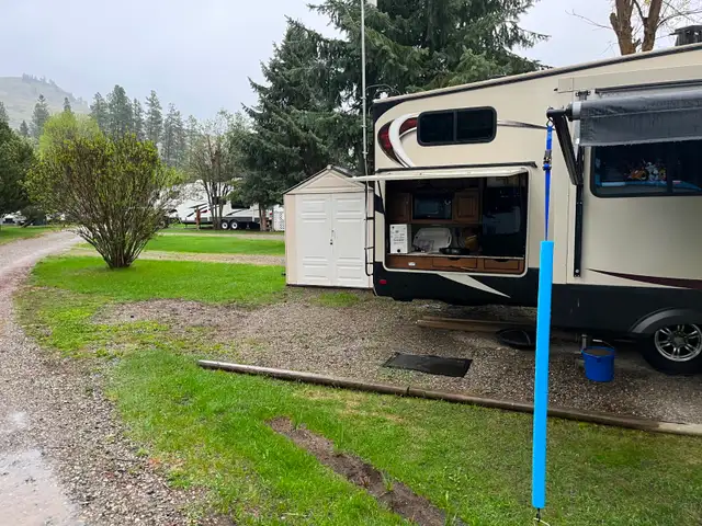 2017 Grand Design Reflection BHS 311 $43,500 or Best Offer