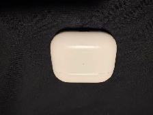 Apple AirPods 3rd Generation - Photo 2