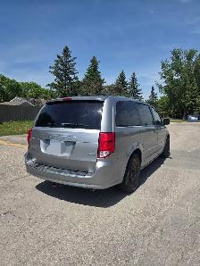 2016 Dodge Grand Caravan Crew SAFETIED - Photo 4