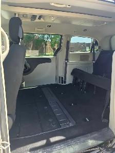 2016 Dodge Grand Caravan Crew SAFETIED - Photo 6