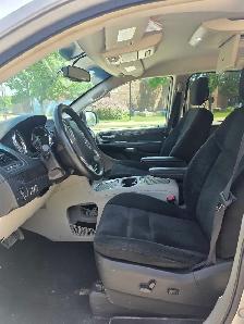 2016 Dodge Grand Caravan Crew SAFETIED - Photo 8
