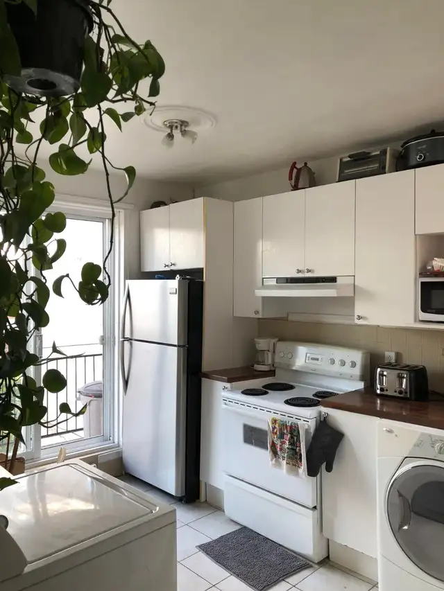 Lease transfer August 1st | Cession de Bail le 1 aout | metro ja