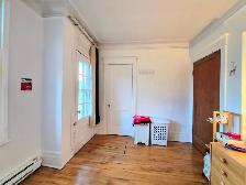 Lease transfer August 1st | Cession de Bail le 1 aout | metro ja - Photo 6