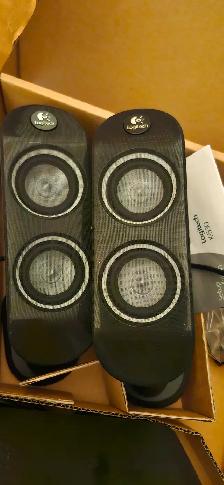 Brand NEW Logitech computer speakers for sale! - Photo 3