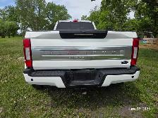 2022 Ford F450 Super Duty. - Photo 3
