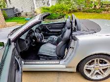 Beautiful Mercedes-Benz 320SLK in Pristine Condition! - Photo 6