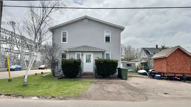 triplex for sale in summerside