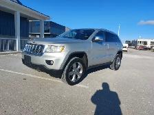 2012 Jeep Grand Cherokee Overland – Fully Loaded & Well Maintain