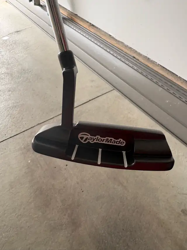 New Taylormade White Smoke 35’ Putter