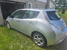 2012 Nissan Leaf SL (Full Electric) - Photo 4