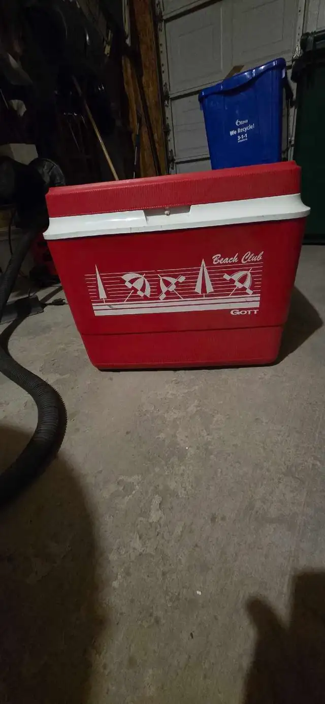 Cooler - Vintage Beach Club