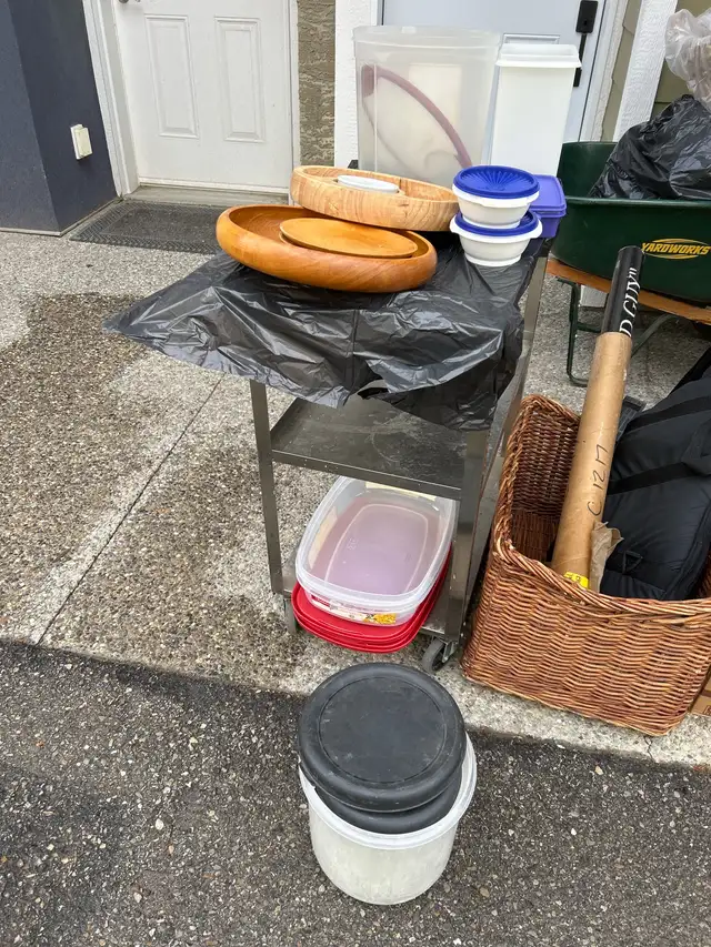 kitchen stuff  tupperware