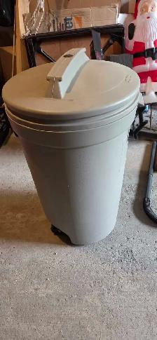 Garbag/Trash Bin 121 L
