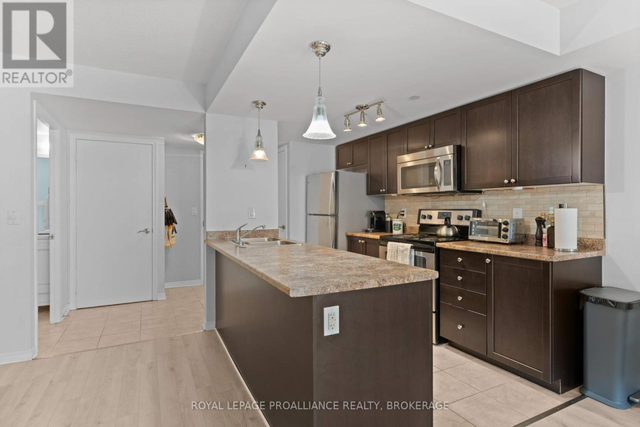 1 Bed 1 Bath   Den Condo For Rent Downtown Kingston
