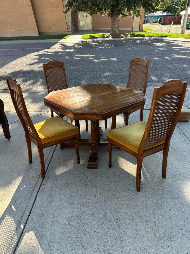 Solid oak dining room kitchen table for sale