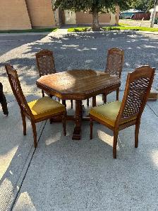 Solid oak dining room kitchen table for sale