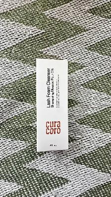 Produit de cils et massage de lit - Photo 3