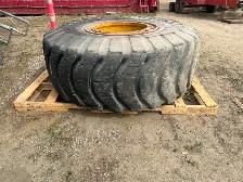 23.5 R25 Michelin Tire - Photo 5