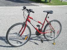 LARGE LADIES 26' SUPERCYCLE SC1800 SERIES 18SPD MOUNTAIN BIKE! - Photo 2