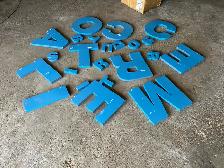 sign letters. - Photo 2