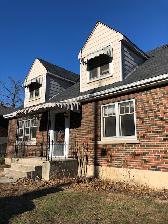 2 Bed renovated apt in triplex- laundry, parking, yard & deck - Photo 8