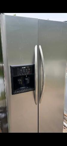 Stainless Kenmore fridge - Photo 2