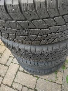 225-65R17x4 pneus hiver Motomaster sur jante Chevrolet Équinox - Photo 3