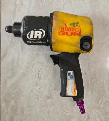 Air Impact Wrench - Photo 2