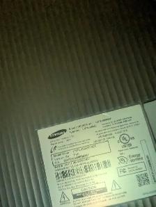 78 inch Samsung TV maybe 40 hours on it - Photo 3