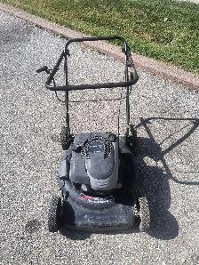 6 hpGas Murray -22inch lawmower $10 -(needs a $30 gas tank) - Photo 3