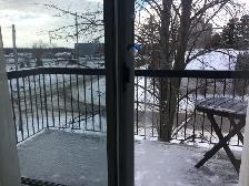 One Bedroom Apt– Top Floor w Balcony – All Inclusive - Photo 3