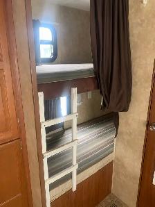 2010 Jayco trailer - Photo 5