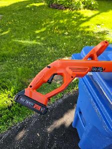 weed eater et souffleur Black and Decker a batterie 20 volts - Photo 5