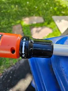 weed eater et souffleur Black and Decker a batterie 20 volts - Photo 8