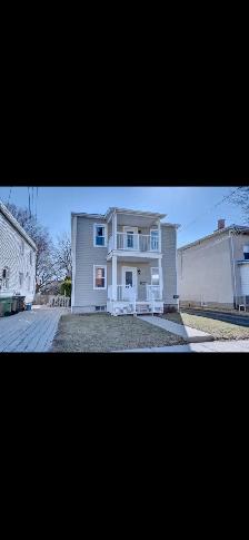 Grand 4 1/2 à louer — Saint-Jean-sur-Richelieu - Photo 2