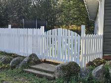 Custom  Built - picnic table, archway, gate, picket fence panels - Photo 2