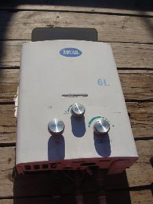 Hot water tank - propane - Photo 2