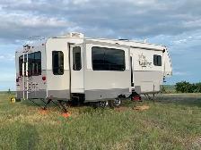 2012 Open Range 297 RLS 5th wheel plus 2010 GMC  2500 HD 6.0L - Photo 16