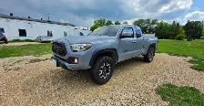 2018 Toyota Tacoma TRD 4x4 /NAV/GREAT CONDITION/ - Photo 3