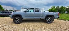 2018 Toyota Tacoma TRD 4x4 /NAV/GREAT CONDITION/ - Photo 10