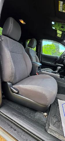 2018 Toyota Tacoma TRD 4x4 /NAV/GREAT CONDITION/ - Photo 25