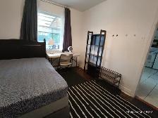 Big room for rent, Close metro Monk, All included. - Photo 3