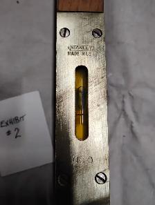 VINTAGE STANLEY CARPENTERS LEVEL - Photo 2